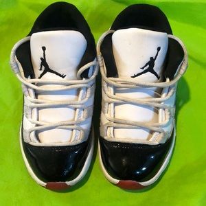 Jordan 11 Retro Low Toddler US 9C Black/White & Red